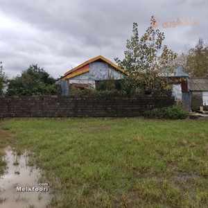 زمین 250 متر مربعی با کاربری مسکونی در روستای باغچه بنه، خشکبیجار واقع شده است. این ملک در کوچه‌ای 6 متری قرار دارد و برای ساخت خانه‌های مسکونی یا ویلایی مناسب است. 